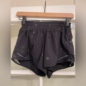 Hotty hot low rise short 4”